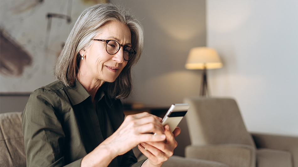 how-long-does-vision-stay-blurry-after-cataract-surgery-Dan-Nguyen-Nguyen-Vision-Wrexham